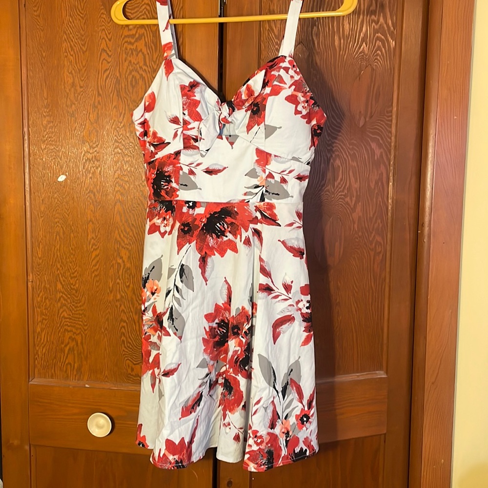 Juniors flower print dress with pockets